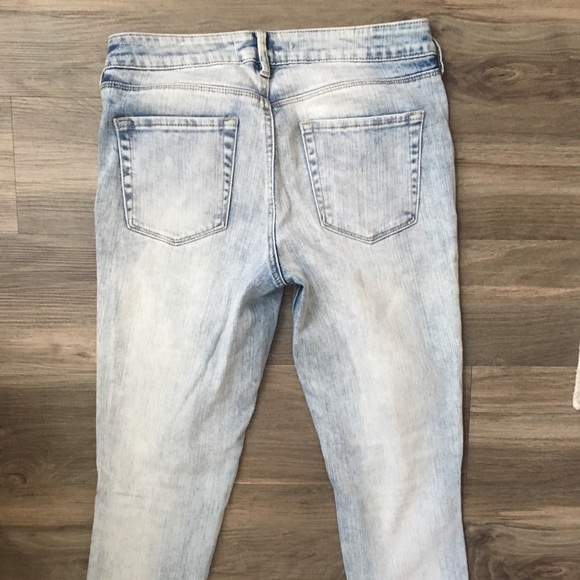 Acid Wash Jeans - Picture 3 of 4